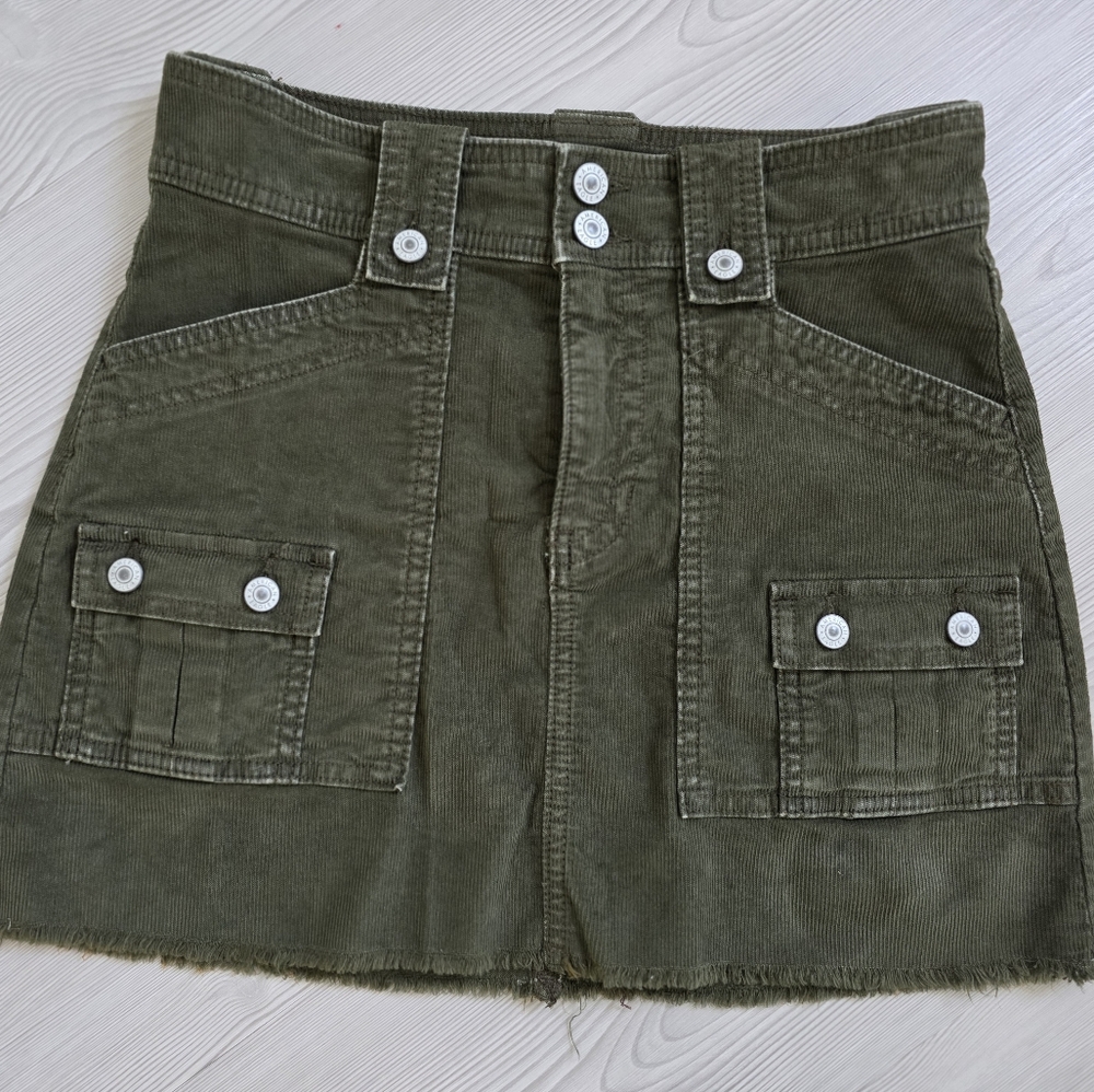 American Eagle Olive Green Women's Corduroy Skirt Super Hi-Rise